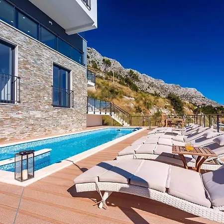 Holiday home Mia Mit Privatem Pool, Whirlpool, Fitnessraum, Sauna, Meerblick Lokva Rogoznica