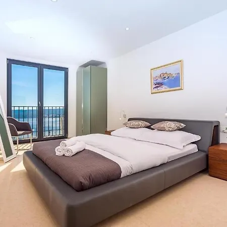 Holiday home Mia Mit Privatem Pool, Whirlpool, Fitnessraum, Sauna, Meerblick *