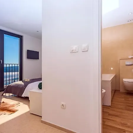Holiday home Mia Mit Privatem Pool, Whirlpool, Fitnessraum, Sauna, Meerblick