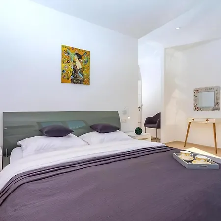 Mia Mit Privatem Pool, Whirlpool, Fitnessraum, Sauna, Meerblick